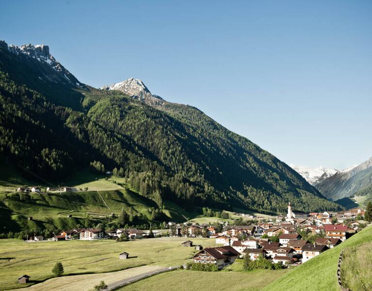 Wanderurlaub in den Alpen | © TVB Stubai Tirol / Andre Schönherr