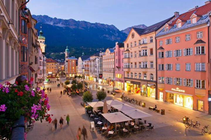 Stadt Innsbruck am Abend | © Innsbruck Tourismus/Lackner