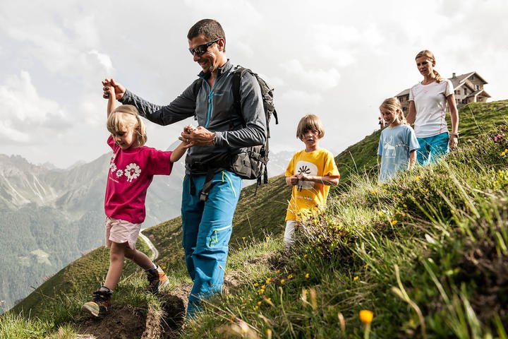 wandern Familienurlaub Stubaital | © TVB Stubai Tirol / Andre Schönherr